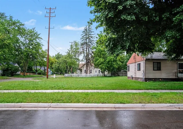 Photo 3 of Land for sale at 1538 1542 Hudson St, Muskegon, MI 49441 | MLS# 70542233 | Listing updated on 2026-09-18