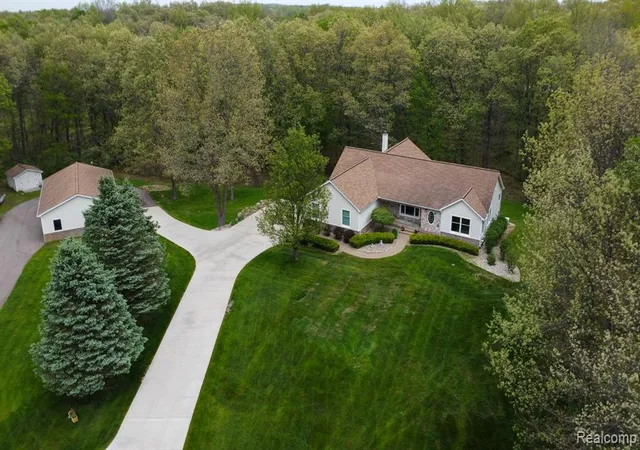 Homes for sale in Highland, MI | 321 Elio, Highland, MI 48357 | MLS# 60996028