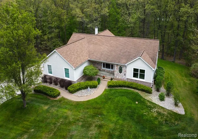 Homes for sale in Highland, MI | 321 Elio, Highland, MI 48357 | MLS# 60996028