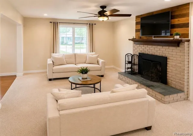 3rd image of 9739 Waterway Dr, Grosse Ile, MI 48138 1656 | MLS# 61008482
