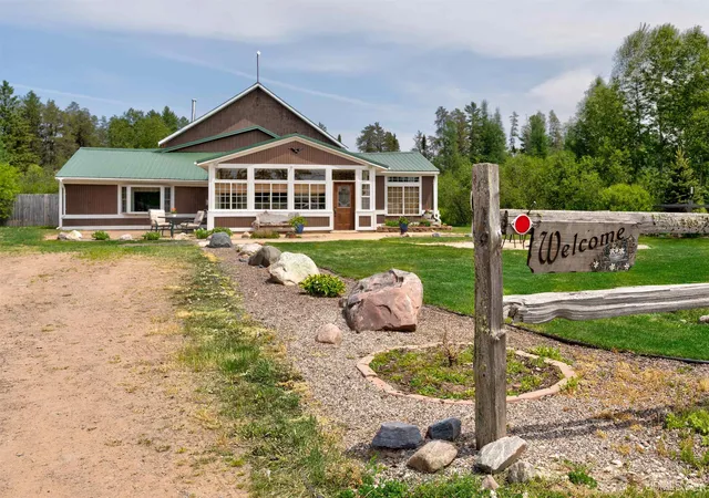 Photo 2 of House for sale at 6865 Co Rd Prb, Ishpeming, MI 49849 | MLS# 50209760 | Listing updated on 2026-06-22