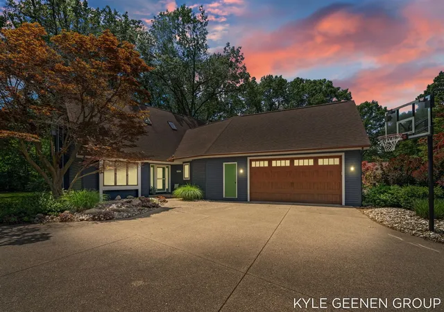 Photo 1 of Single Family Residence at 722 Wintersun Pl, Holland, MI 49424 | MLS# 70539209 | | Sold on 2026-07-06