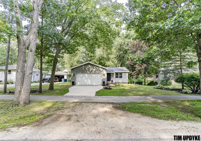 49th image of 16661 152nd Ave, Spring Lake, MI 49456 | MLS# 70553471