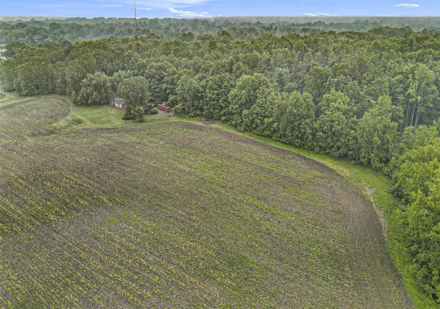 Photo 3 of Sale Pending at 6727 W Youngren Rd, Three Oaks, MI 49128 | MLS# 70555287 | Listing updated on 2026-09-22