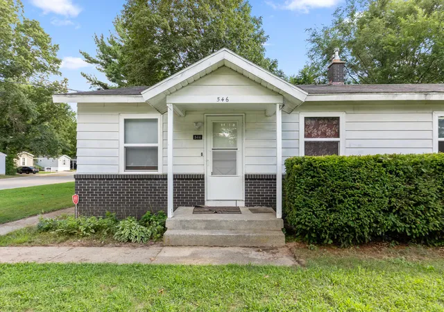 Photo 3 of Sale Pending at 544 56th St, Grand Rapids, MI 49548 | MLS# 70553367 | Listing updated on 2026-08-27