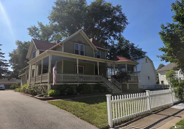 Photo 3 of Single family home for sale at 206 Jipson St, Blissfield, MI 49228 | MLS# 50216084 | Listing updated on 2026-08-10