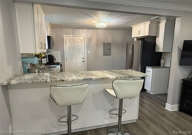 Photo 5 of Single family home for sale at 311 W Grand Traverse St, Commerce Township, MI 48382 | MLS# 61012154 | Listing updated on 2026-08-31