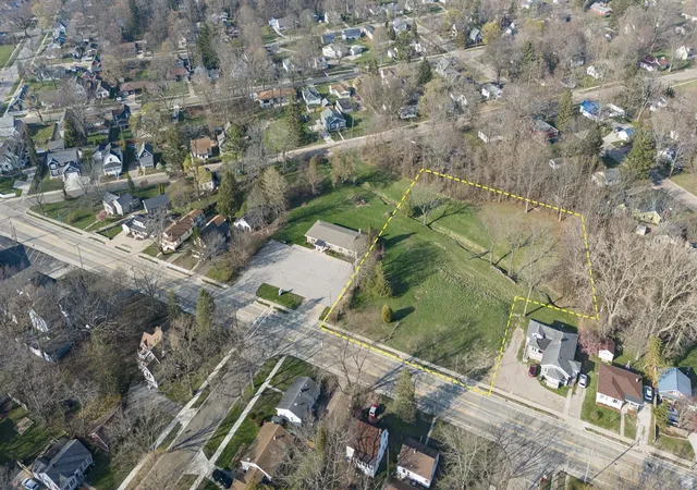 2nd image of 757 Phillips St, South Haven, MI 49090 | MLS# 70524813
