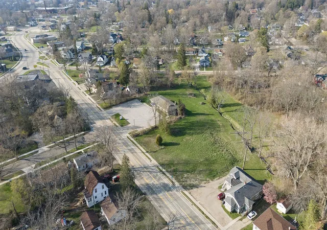 3rd image of 757 Phillips St, South Haven, MI 49090 | MLS# 70524813