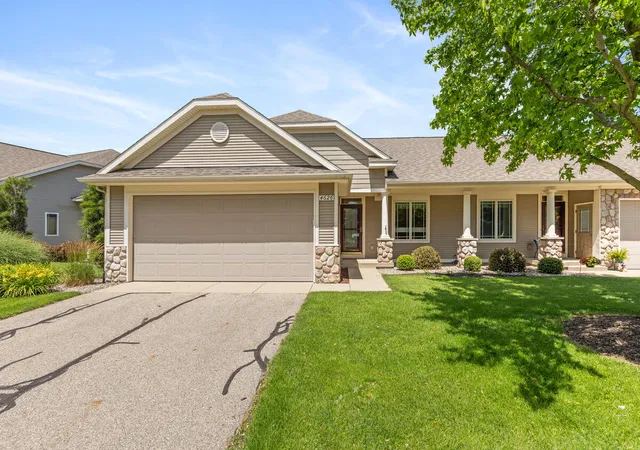 Homes for sale in Hudsonville, MI | 4626 Canterbury Ct, Hudsonville, MI 49426 | MLS# 70541167