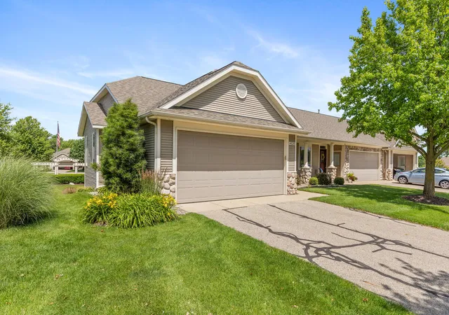 Homes for sale in Hudsonville, MI | 4626 Canterbury Ct, Hudsonville, MI 49426 | MLS# 70541167