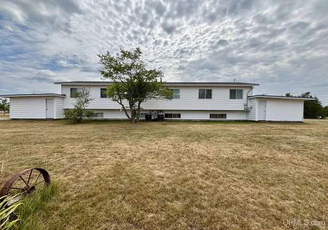 2nd image of 101 103 Vigilante St, Gwinn, MI 49841 | MLS# 50219586