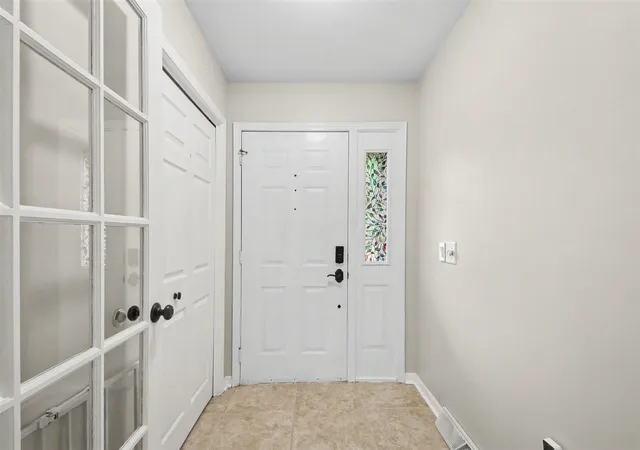 2nd image of 1954 Glenvale Dr, Wyoming, MI 49519 | MLS# 70550033