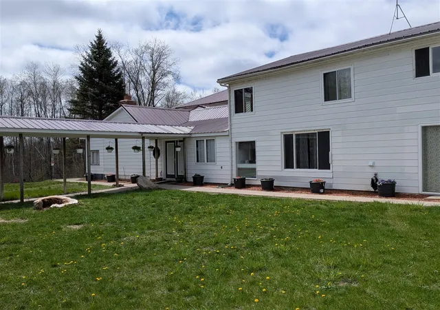 Homes for sale in Evart, MI | 7202 21 Mile Rd, Evart, MI 49631 | MLS# 70522011
