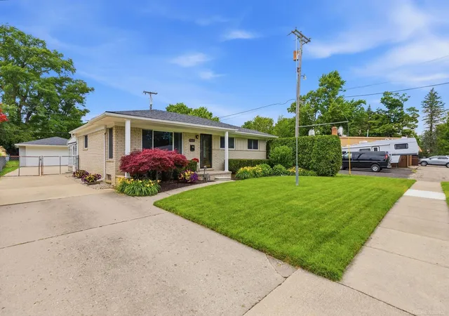 Homes for sale in Richmond, MI | 68435 Oak St, Richmond, MI 48062 | MLS# 50211851