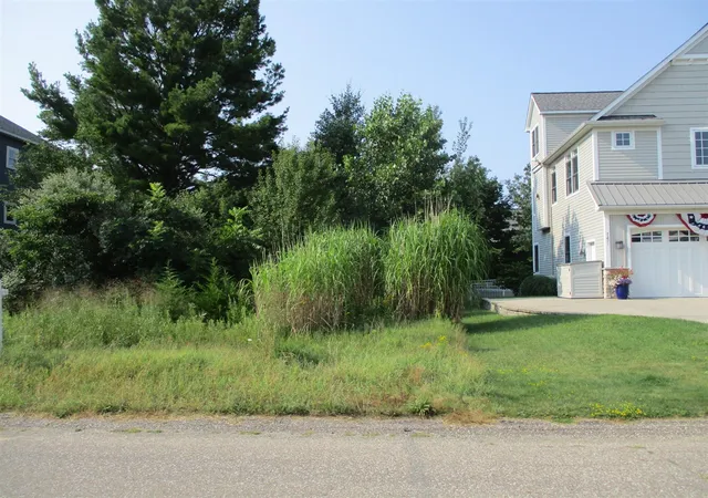 Photo 3 of Land for sale at 7237 Lakeview Ave, South Haven, MI 49090 | MLS# 70519751 | Listing updated on 2026-07-29