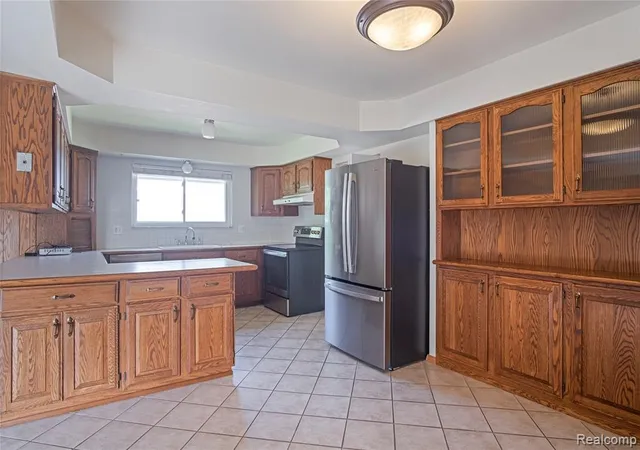 Photo 4 of Sale Pending at 12398 Deming Dr, Sterling Heights, MI 48312 3133 | MLS# 61010353 | Listing updated on 2026-09-08