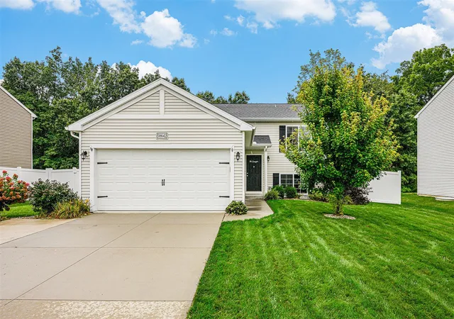 2nd image of 58642 Blue Stem Cir, Mattawan, MI 49071 | MLS# 70491913