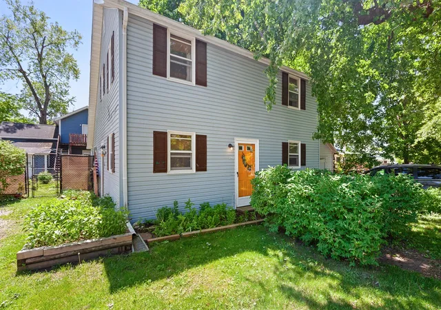 Photo 1 of Single family home for sale at 246 Washington St, Clinton, MI 49236 | MLS# 70535153 | Listing updated on 2026-08-25