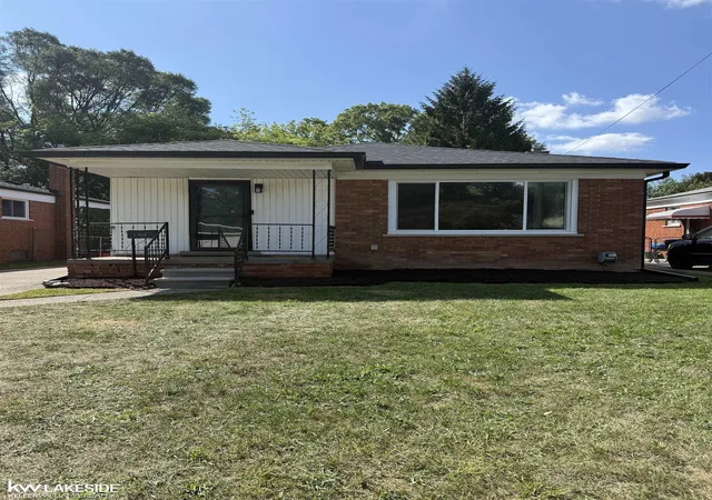 Photo 1 of Sale Pending at 17950 Elizabeth St, Roseville, MI 48066 | MLS# 50219862 | Listing updated on 2026-09-16