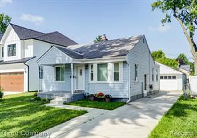 Homes for sale in Berkley, MI | 3689 Phillips Ave, Berkley, MI 48072 | MLS# 61008338
