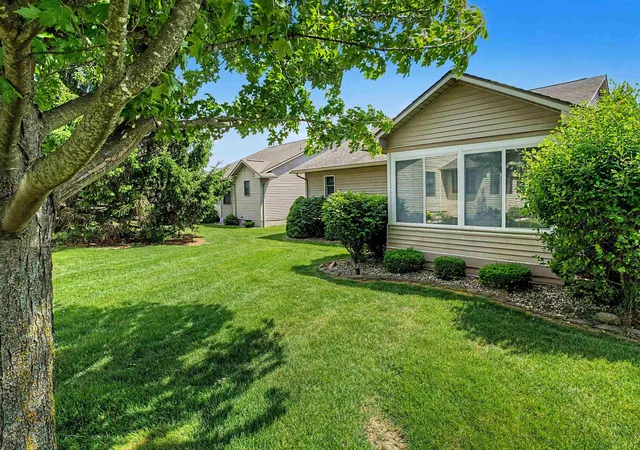 Homes for sale in Swartz Creek, MI | 4264 Springbrook Dr, Swartz Creek, MI 48473 | MLS# 50212163