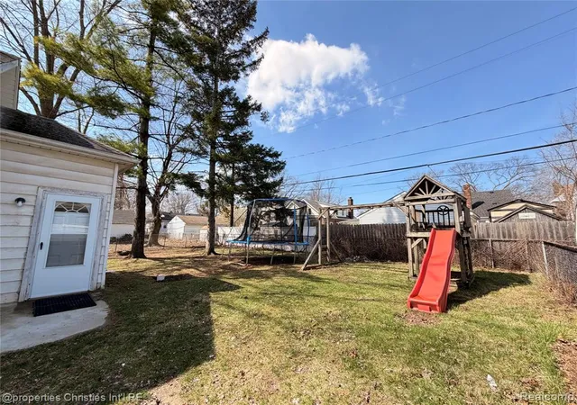 Homes for sale in Melvindale, MI | 17913 Hanna St, Melvindale, MI 48122 1422 | MLS# 60981021