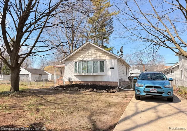 Homes for sale in Melvindale, MI | 17913 Hanna St, Melvindale, MI 48122 1422 | MLS# 60981021