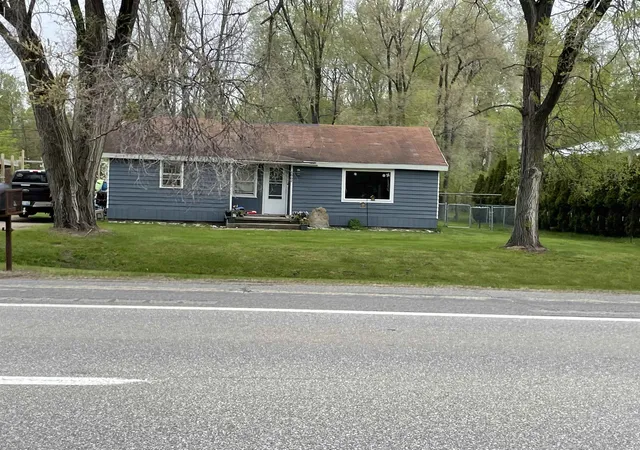 3rd image of 4662 W Isabella Rd, Shepherd, MI 48883 | MLS# 50201733