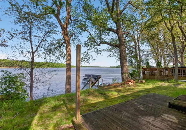 Homes for sale in Munith, MI | 5036 Schrah Dr, Munith, MI 49259 | MLS# 70533377