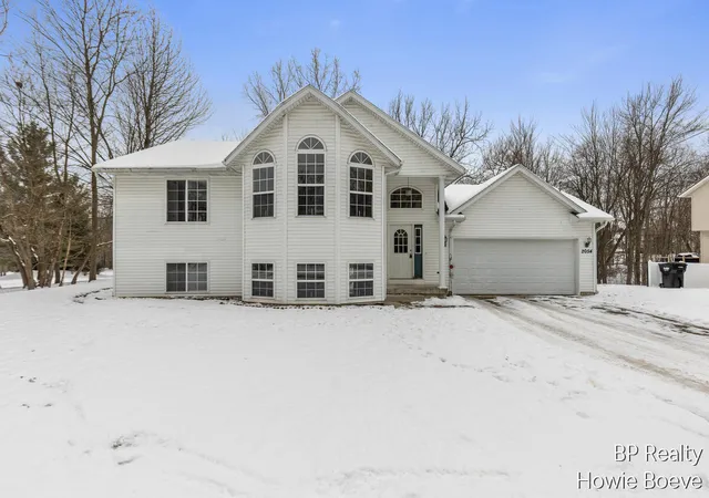 1st image of 2054 52nd St, Wyoming, MI 49519 | MLS# 70510740