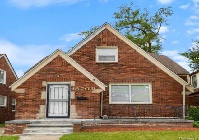 2nd image of 18709 San Juan Dr, Detroit, MI 48221 | MLS# 60964991