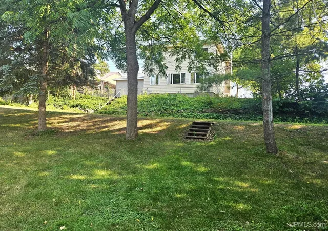 Photo 3 of Single family home for sale at 208 W Lead St, Bessemer, MI 49911 | MLS# 50217054 | Listing updated on 2026-09-26