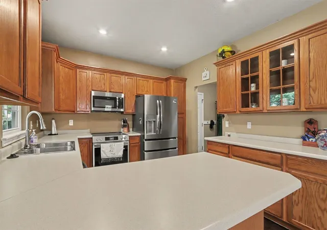 Photo 4 of Sale Pending at 7480 Oldenburg Ln, Portage, MI 49024 | MLS# 70554331 | Listing updated on 2026-09-08