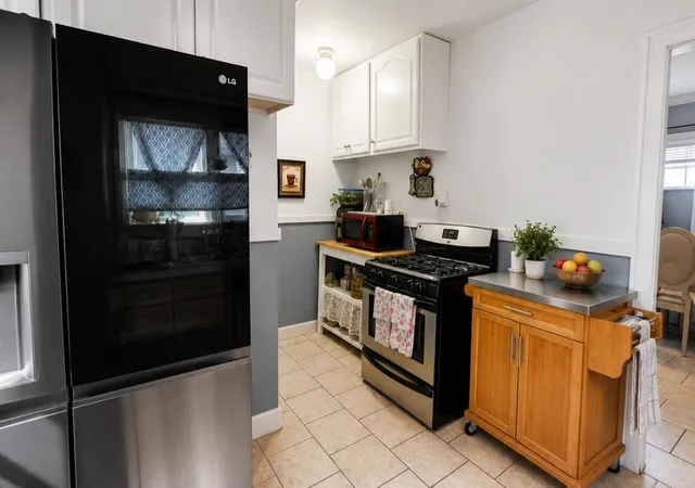 Photo 3 of Single family home for sale at 1807 College Ave, Grand Rapids, MI 49507 | MLS# 70549182 | Listing updated on 2026-08-22