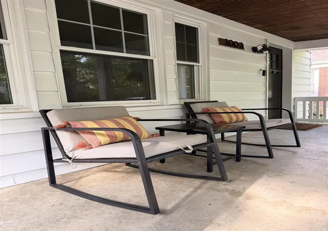 Photo 2 of Sale Pending at 1003 Hoyt St, Grand Rapids, MI 49507 | MLS# 70550634 | Listing updated on 2026-08-14