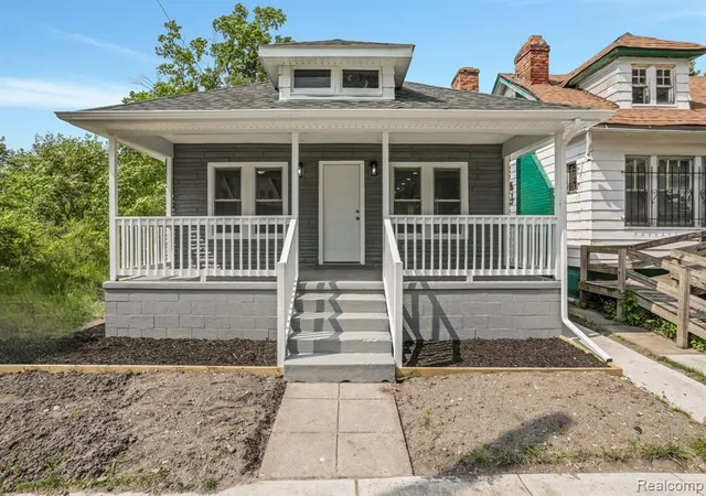 Homes for sale in Highland Park, MI | 1958 Louise St, Highland Park, MI 48203 | MLS# 60998493