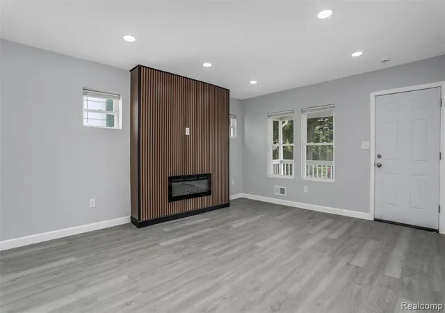 Homes for sale in Highland Park, MI | 1958 Louise St, Highland Park, MI 48203 | MLS# 60998493