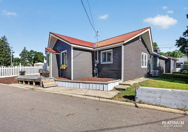 Homes for sale in Lake Odessa, MI | 1415 Virginia St, Lake Odessa, MI 48849 | MLS# 70539523