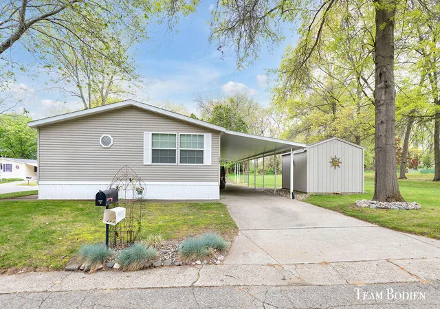 Homes for sale in Belmont, MI | 5547 Seagull Dr, Belmont, MI 49306 | MLS# 70540714