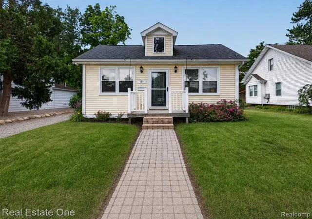 Photo 2 of Sale Pending at 109 N Andrews St, Lake Orion, MI 48362 | MLS# 61025744 | Listing updated on 2026-09-04