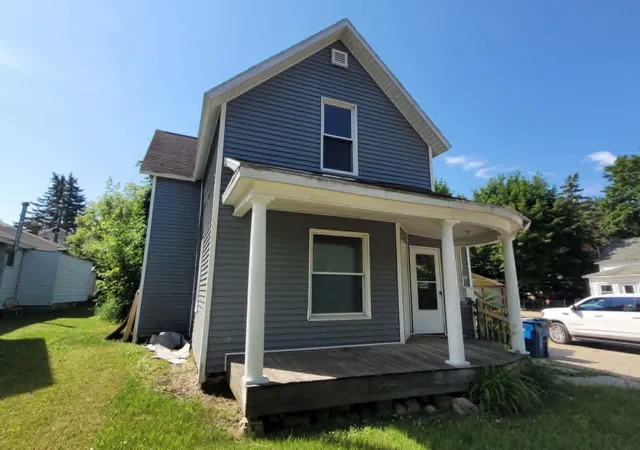 Homes for sale in Cadillac, MI | 218 E River St, Cadillac, MI 49601 | MLS# 80064266