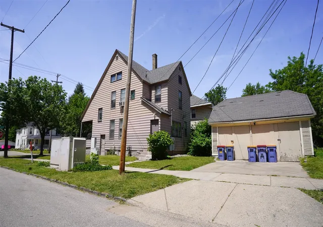 Homes for sale in Grand Rapids, MI | 264 Eastern Ave, Grand Rapids, MI 49503 | MLS# 70535595