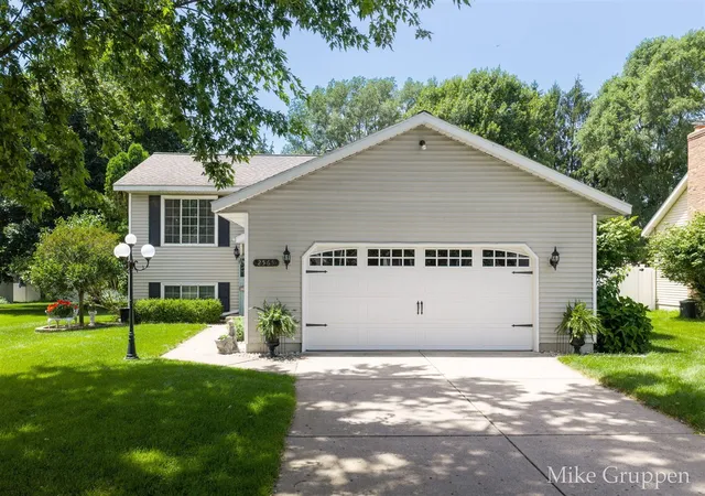 Homes for sale in Zeeland, MI | 2565 Spring Ct, Zeeland, MI 49464 | MLS# 70543962