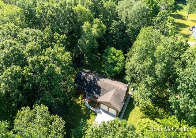Homes for sale in Lowell, MI | 2894 Gulliford Dr, Lowell, MI 49331 | MLS# 70543666