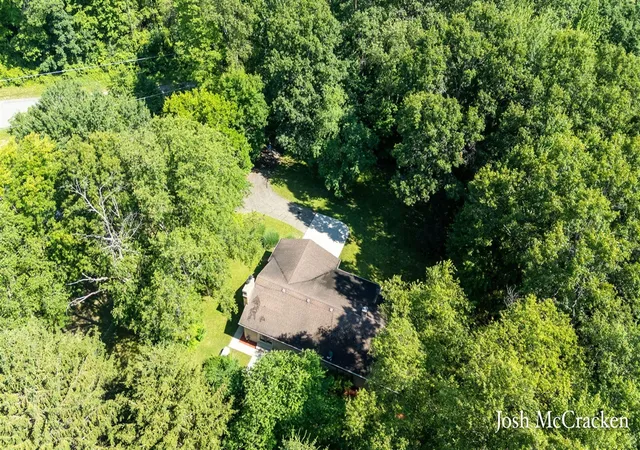 Homes for sale in Lowell, MI | 2894 Gulliford Dr, Lowell, MI 49331 | MLS# 70543666