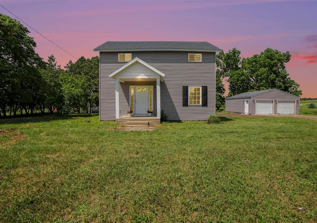 Photo 4 of Single family home for sale at 910 W Bradshaw Rd, Scottville, MI 49454 | MLS# 70545054 | Listing updated on 2026-09-03