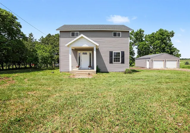 Photo 5 of Single family home for sale at 910 W Bradshaw Rd, Scottville, MI 49454 | MLS# 70545054 | Listing updated on 2026-09-03