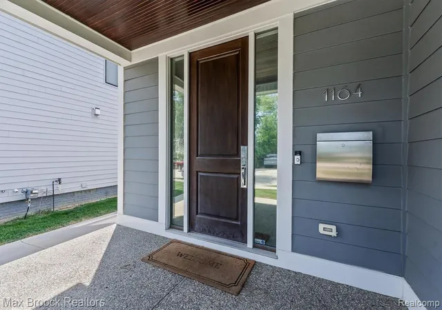 Photo 4 of Sale Pending at 1164 Chapin Ave, Birmingham, MI 48009 | MLS# 61017294 | Listing updated on 2026-08-07