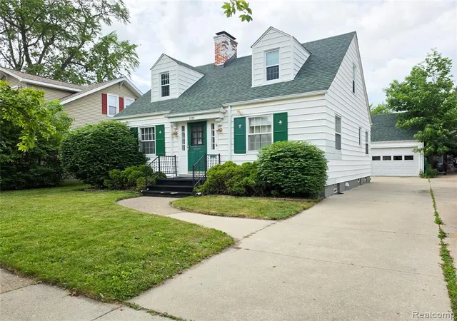 Homes for sale in Port Huron, MI | 1333 Court St, Port Huron, MI 48060 | MLS# 61001673